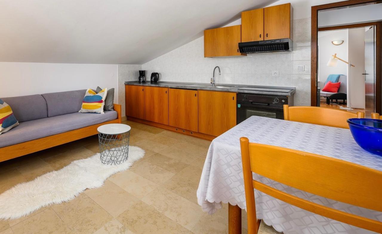 Apartman Percan Premantura Exterior photo